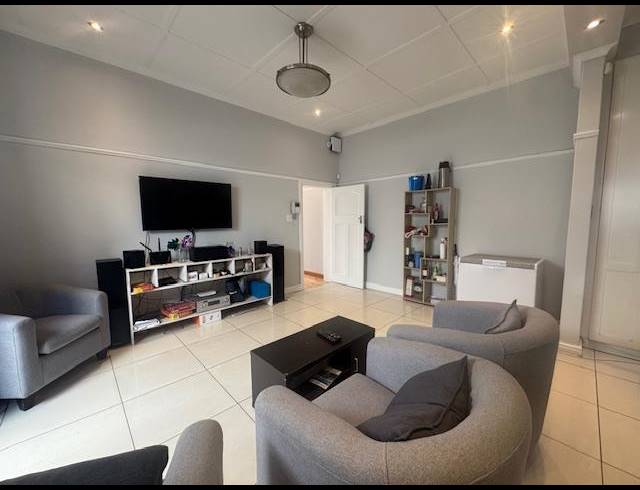 3 BEDROOM HOUSE FOR SALE IN WOODSTOCK UPPER